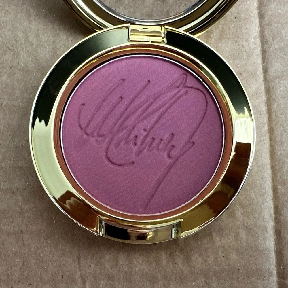MAC Whitney Houston Nippy’s Plum Rose Blush BNIB